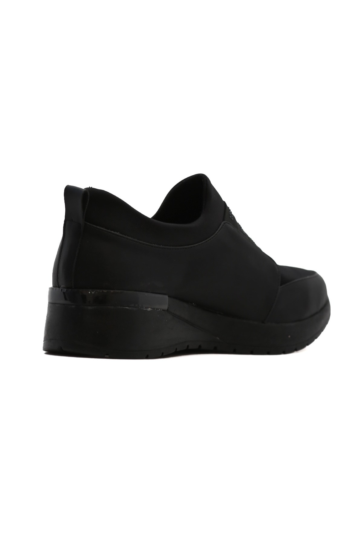 Si̇es 3 Cm Tabanli Taş Detayli Yeni̇ Sezon Sneakers Spor Ayakkabi Siyah